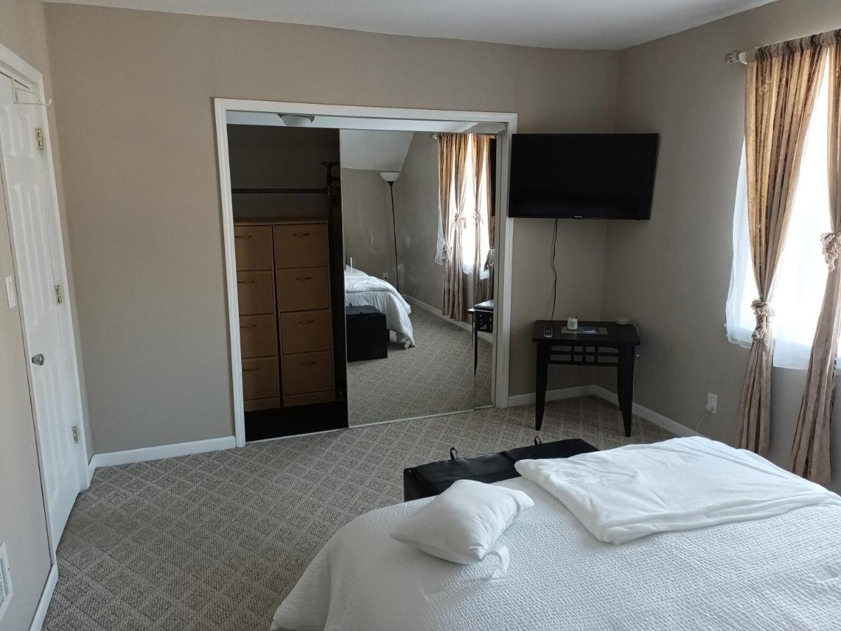 Cozy Updated 3-Br Apartment Near Peace Bridge Buffalo Esterno foto